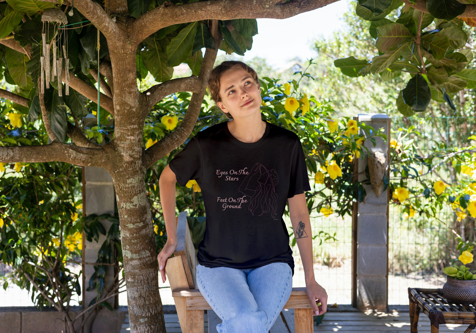 'Eyes On The Stars' Women's T-shirt - Image 2